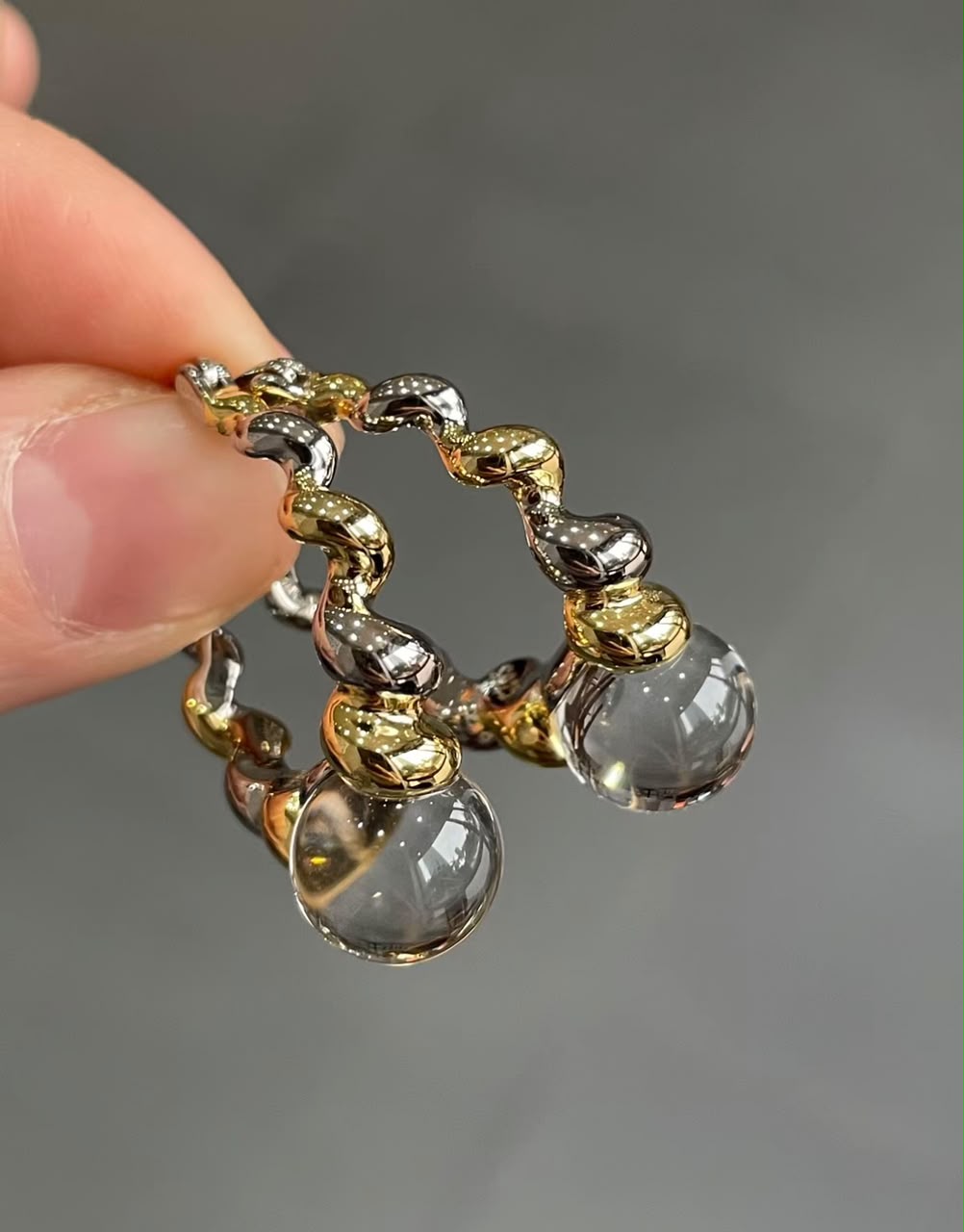 Lumière Twist Earrings