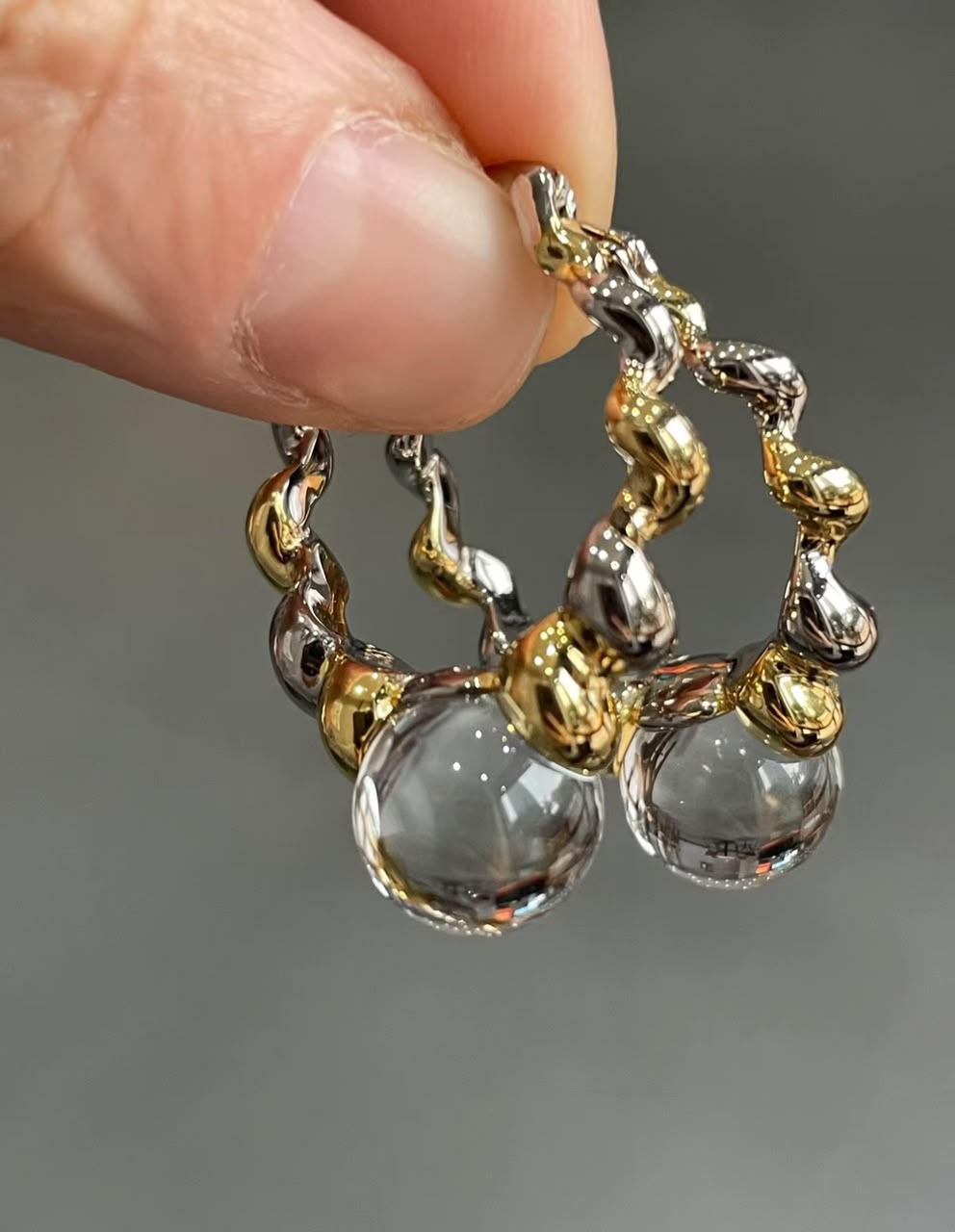 Lumière Twist Earrings