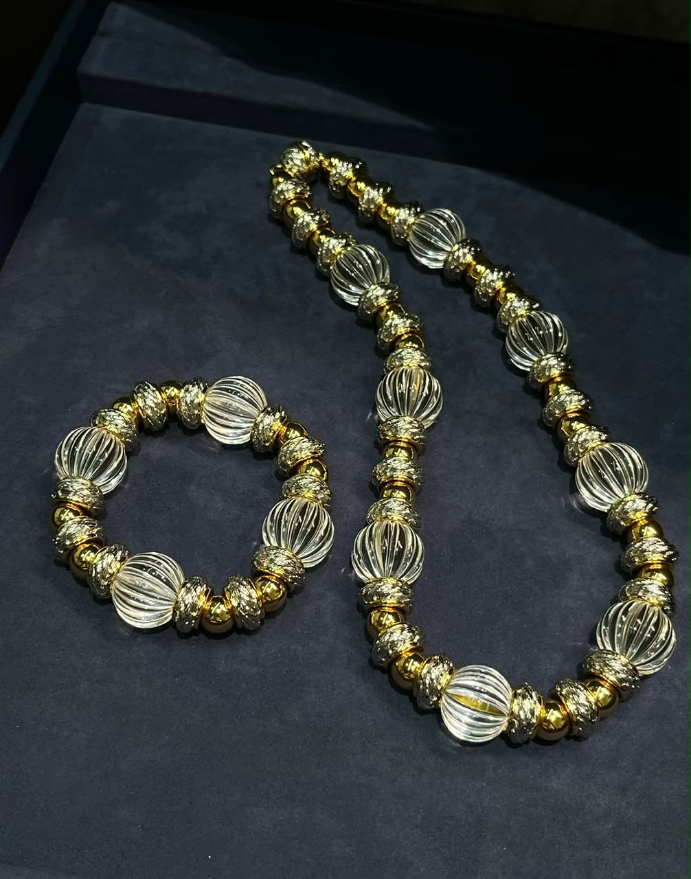 Lumière Dorée Bracelet & Necklace Set