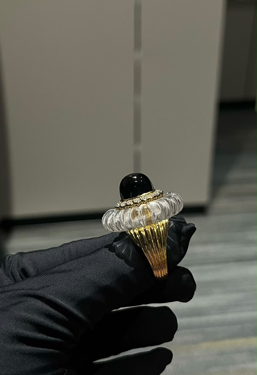 Infinite Duality Ring